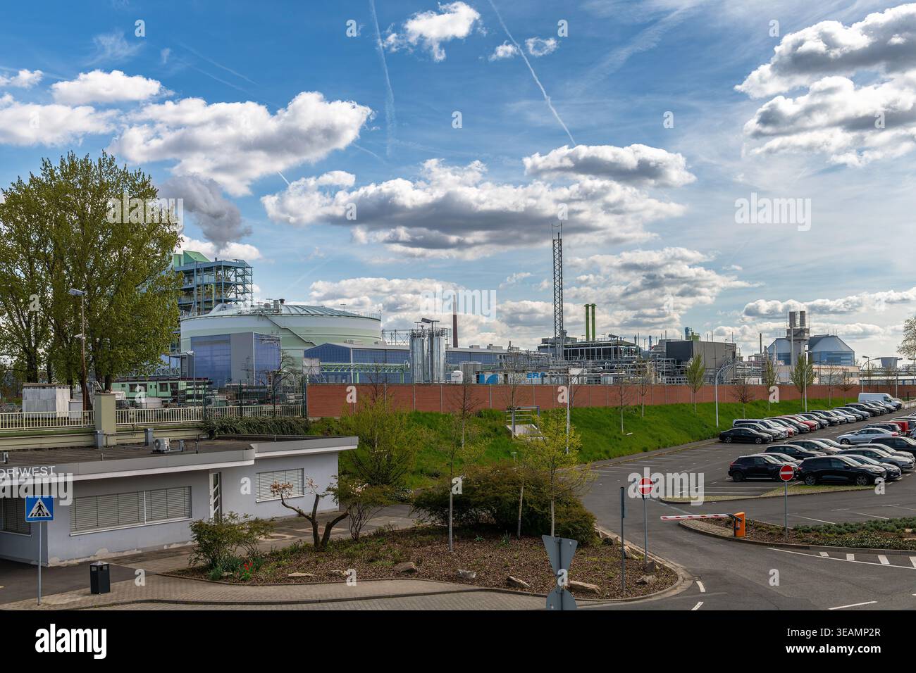 Industriegebäude in einem Industriepark im Westen Frankfurts, Hessen Stockfoto