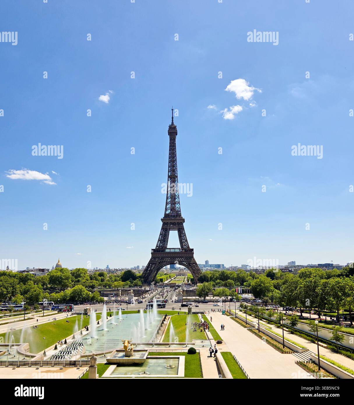 Blick auf den Eiffelturm vom Place du Trocadéro, Paris Stockfoto