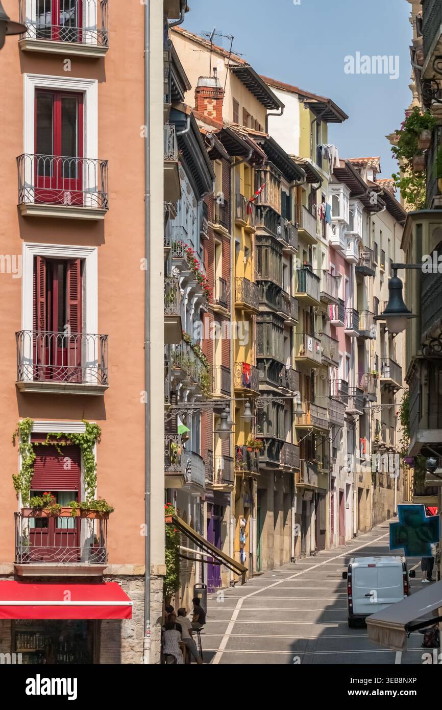 Wunderschöne Straße in der Altstadt von Pamplona Navarra Spanien Stockfoto