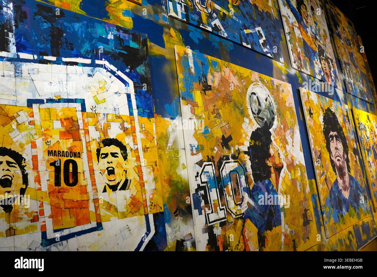 BUENOS AIRES, ARGENTINIEN - 15. JANUAR 2026 - Fußballmuseum der Boca Juniors widmet sich der Vereinsgeschichte. Im legendären Stadion La Bombonera mit Exhib Stockfoto