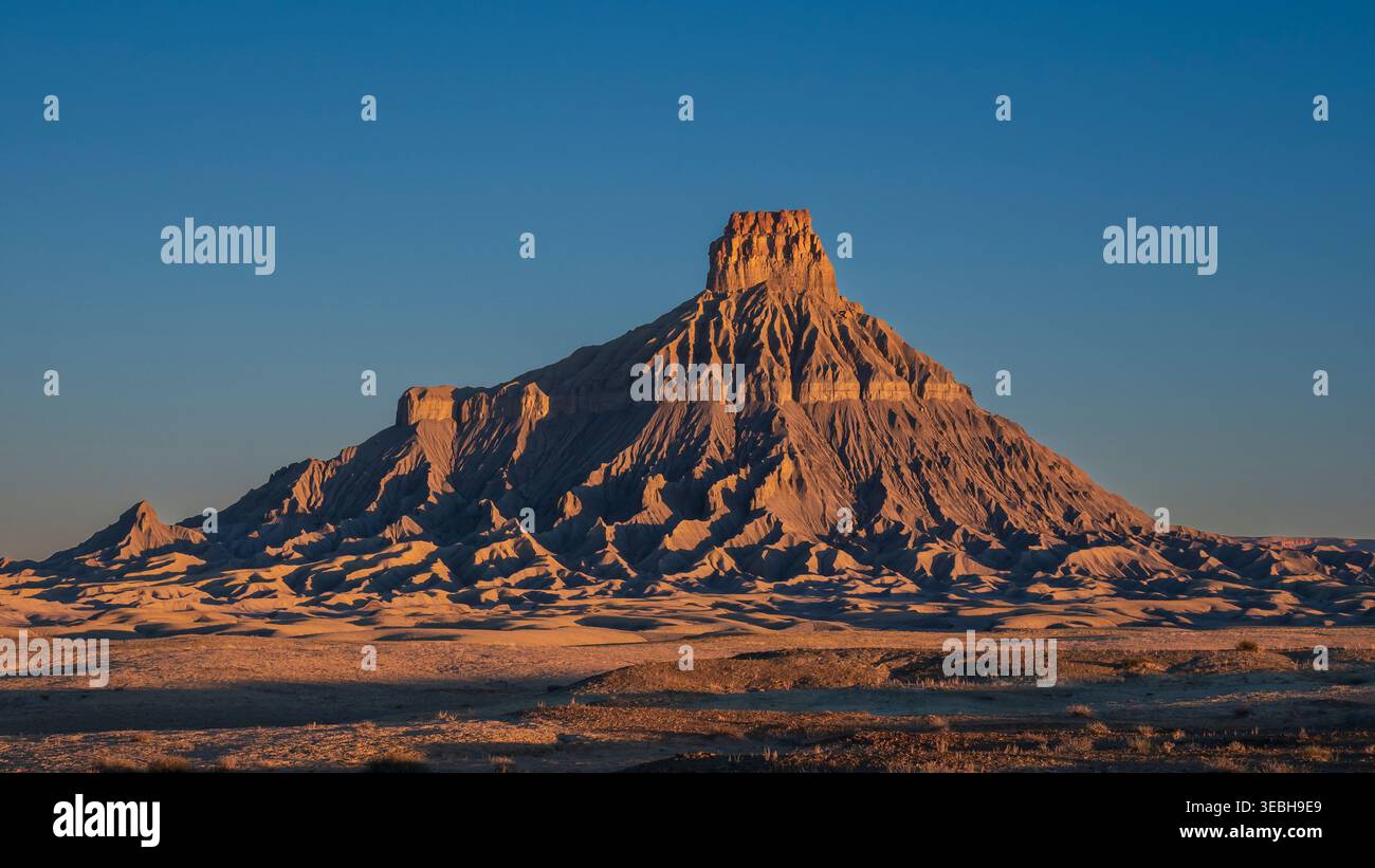 Factory Butte in der Nähe von Hanksville, Utah. Stockfoto