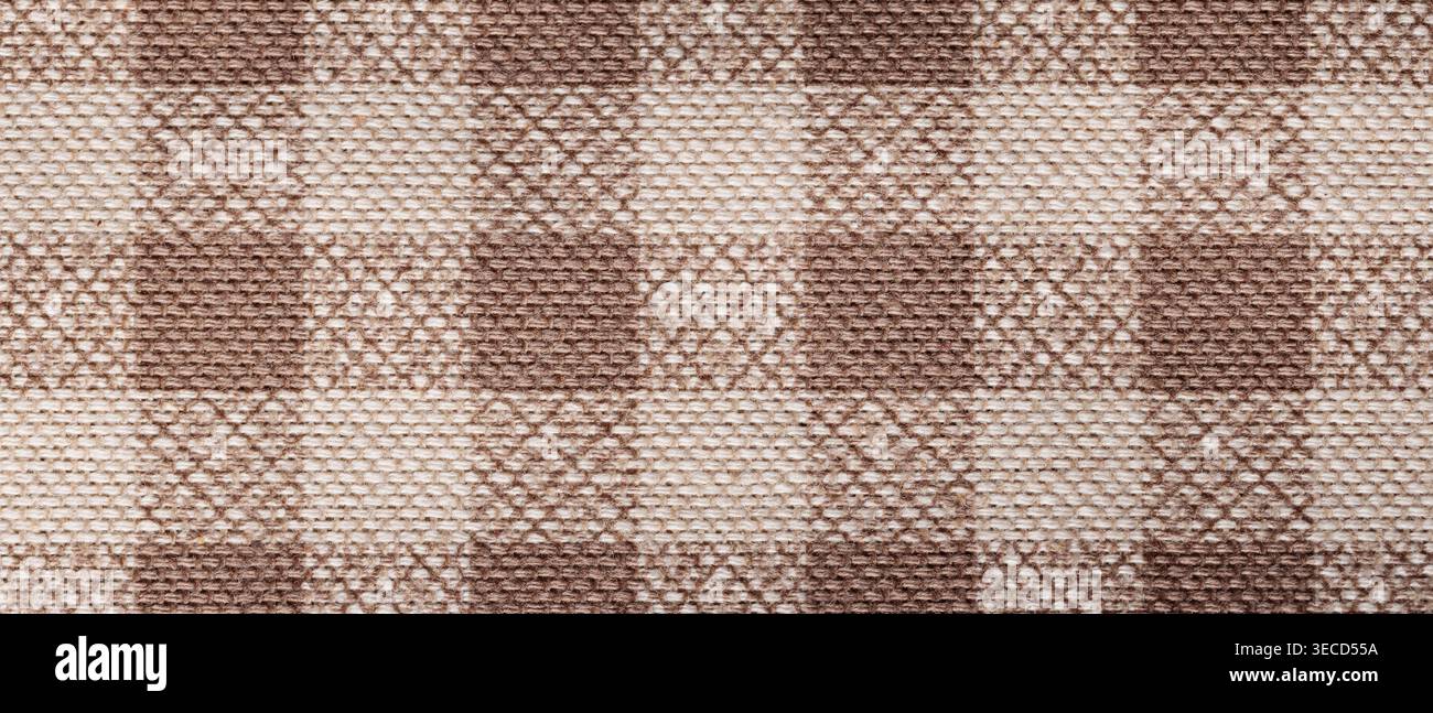 Braunes und beigefarbenes Leinengewebe mit geometrischem Rautenmuster Stockfoto