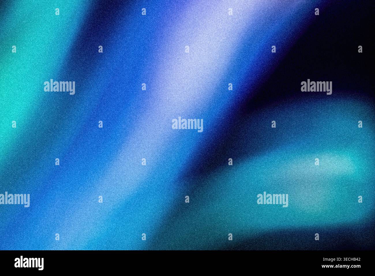 Abstrakte, diagonale blaue Lichtstrahlen mit starker Struktur für Körnung und Filmrauschen Stockfoto