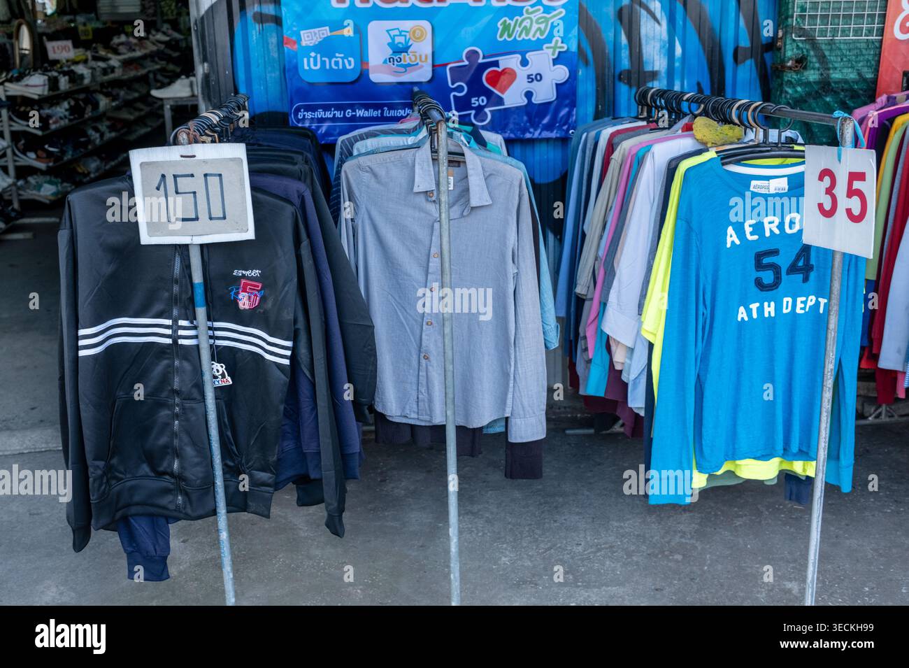 Second Hand Clothing Store in Chiang Mai Thailand Stockfoto