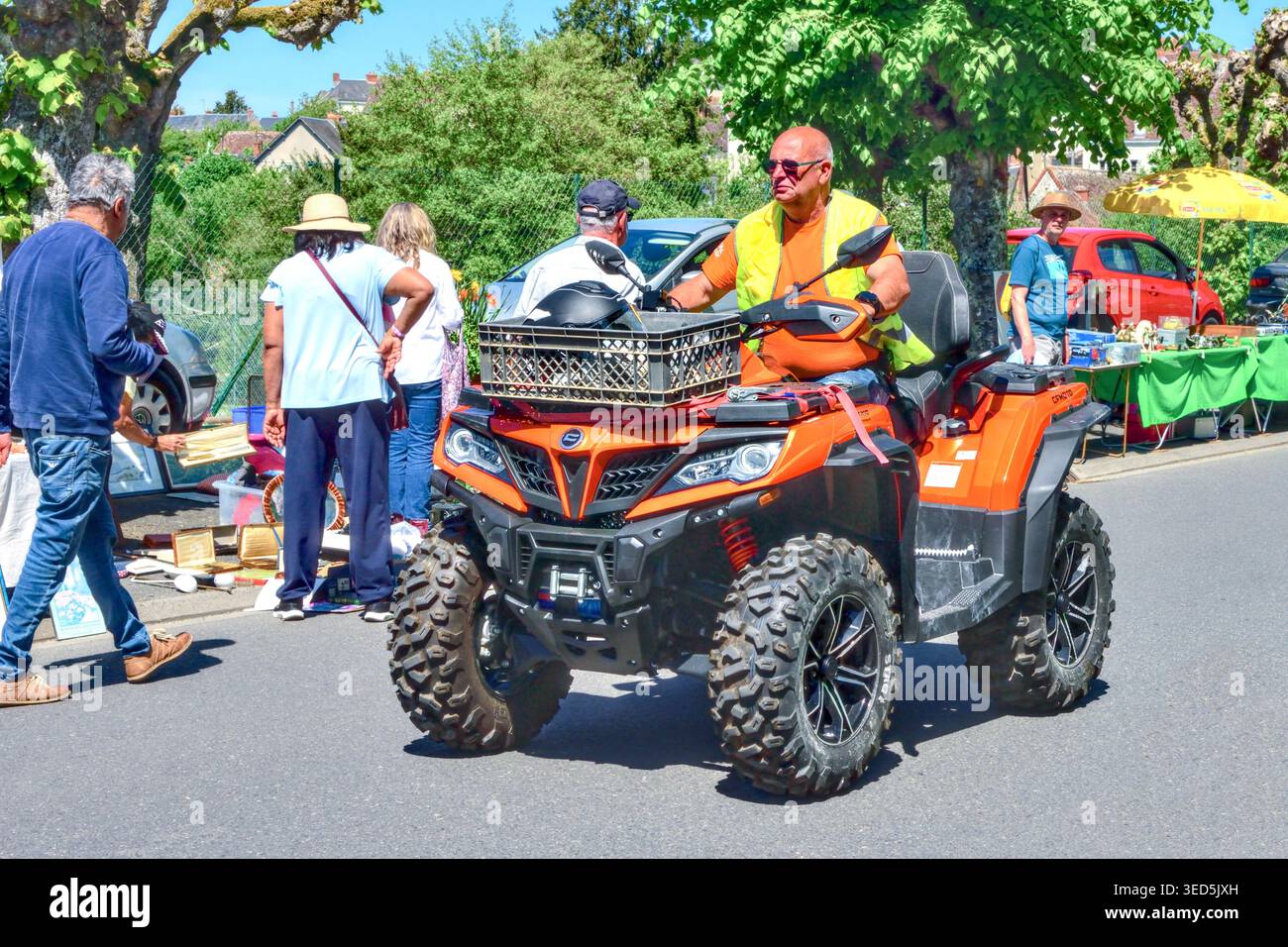 CF Moto 4x4 Quad ATV-Fahrzeug mit groben CST Stag ATV-Reifen – Preuilly-sur-Claise, Indre-et-Loire (37), Frankreich. Stockfoto