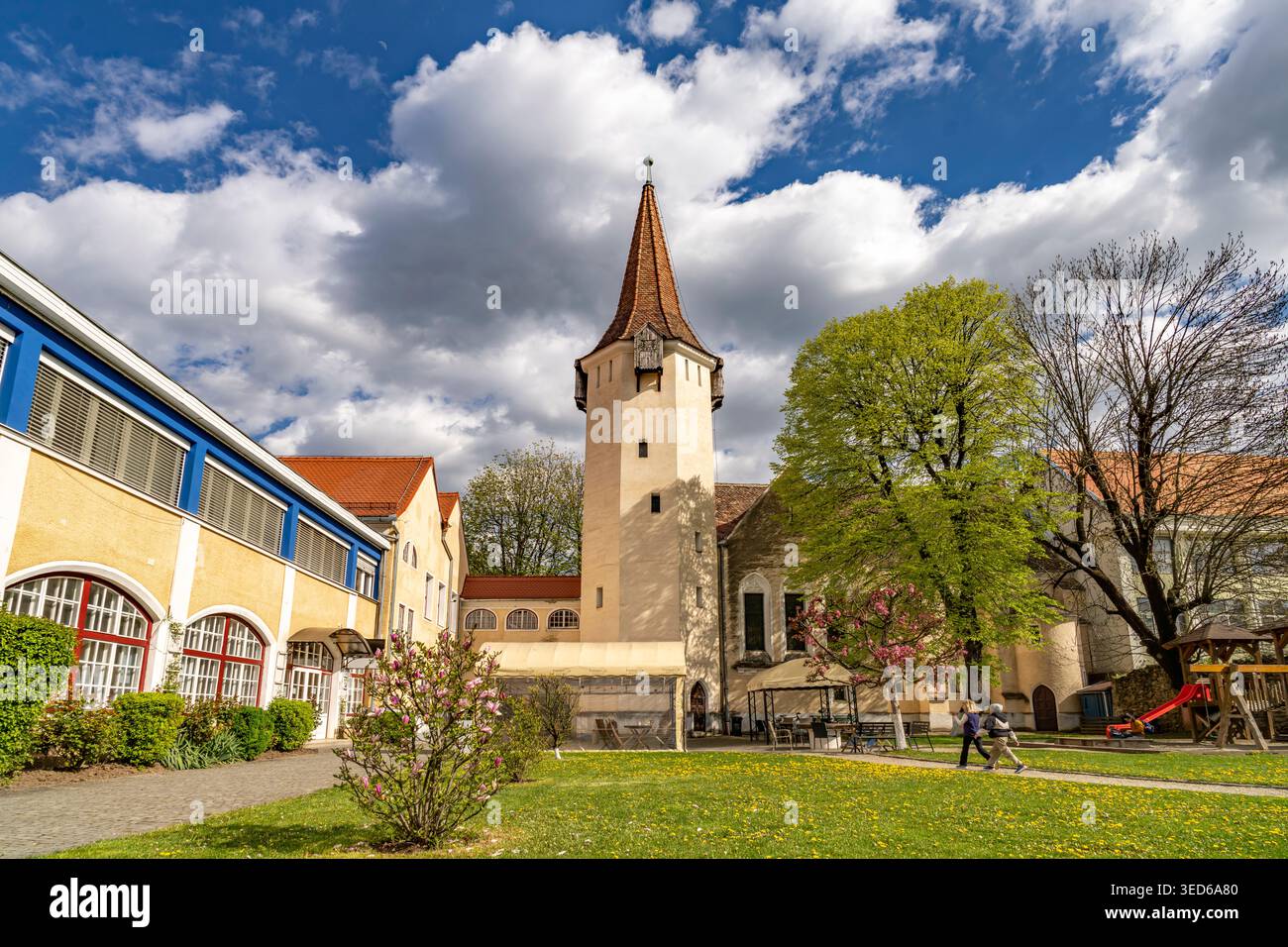 Turm der Johanneskirche in Hermannstadt oder Sibiu, Siebenbürgen, Rumänien | Turm der Johanniskirche in Sibiu, Transsilvanien, Rumänien Stockfoto