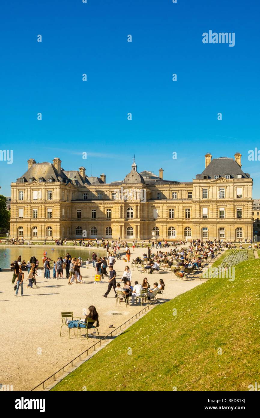 Frankreich, Paris, Jardin du Luxembourg, der Senatspalast Stockfoto