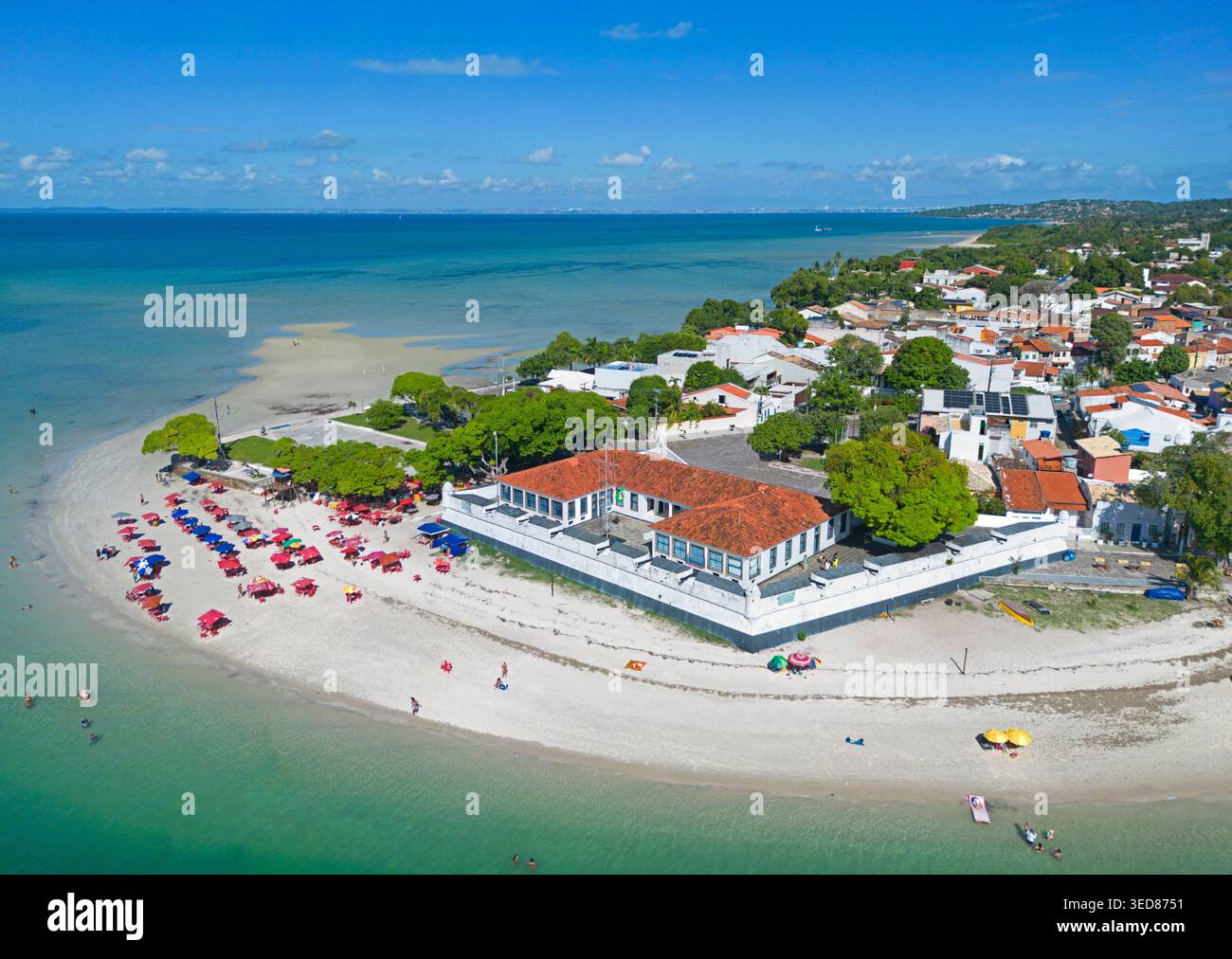 Brasilien, Bundesstaat Bahia, Bucht von Allerheiligen (Bahia de Todos os Santos), Insel Itaparica, Dorf Itaparica, Festung von Sao Lourenco (aus der Vogelperspektive) Stockfoto