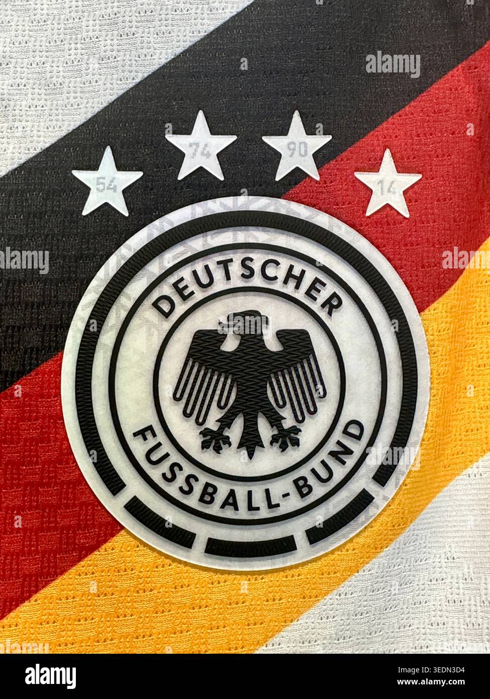 Trikot der deutschen Nationalmannschaft - Smartphone-aufgenommenes Stockfoto