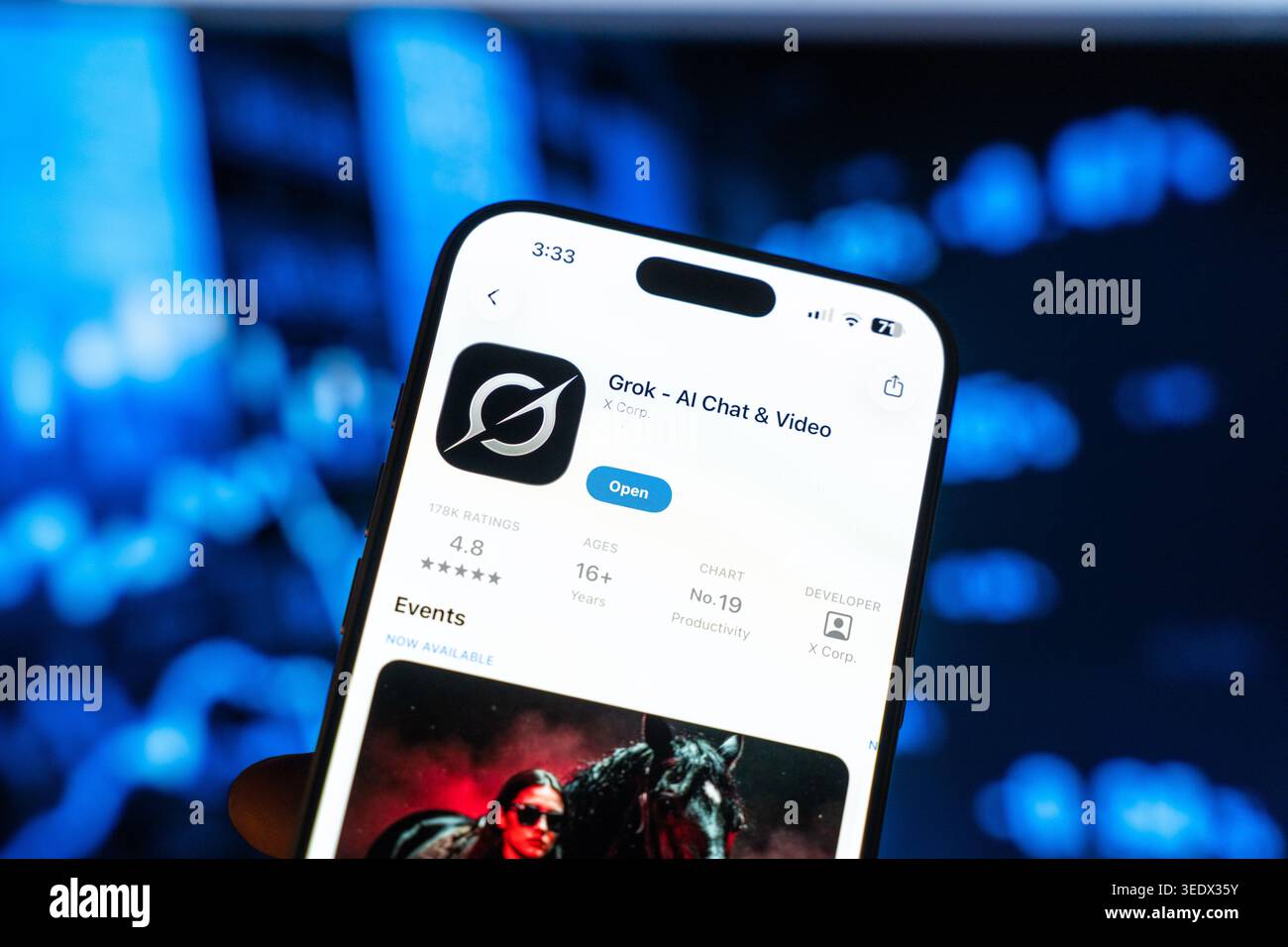 Das GROK Ai-Logo wird am 11. Mai 2026 in Bangalore, Indien, auf dem Bildschirm eines Smartphones angezeigt Stockfoto