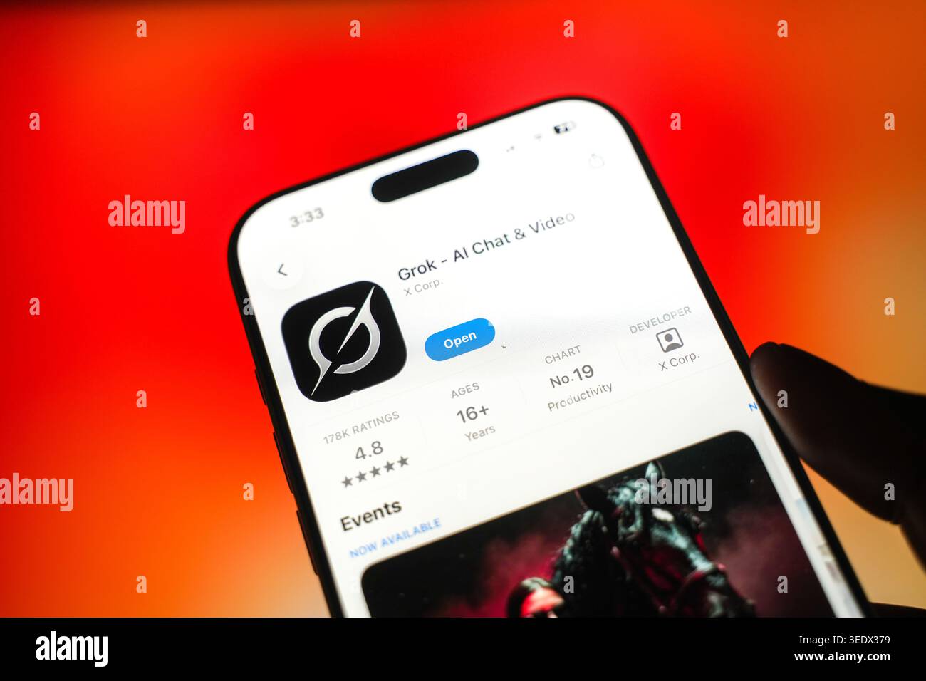 Das GROK Ai-Logo wird am 11. Mai 2026 in Bangalore, Indien, auf dem Bildschirm eines Smartphones angezeigt Stockfoto