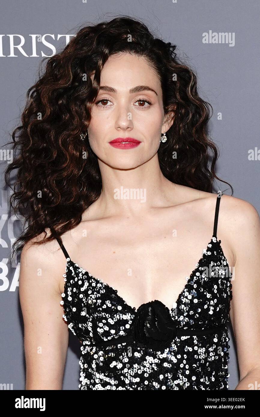 Ny. Mai 2026. Emmy Rossum bei Ankunft für das New York City Ballet 2026 Spring Gala, David H. Koch Theater im Lincoln Center, New York, NY, 07. Mai 2026. Quelle: Kristin Callahan/Everett Collection/Alamy Live News Stockfoto