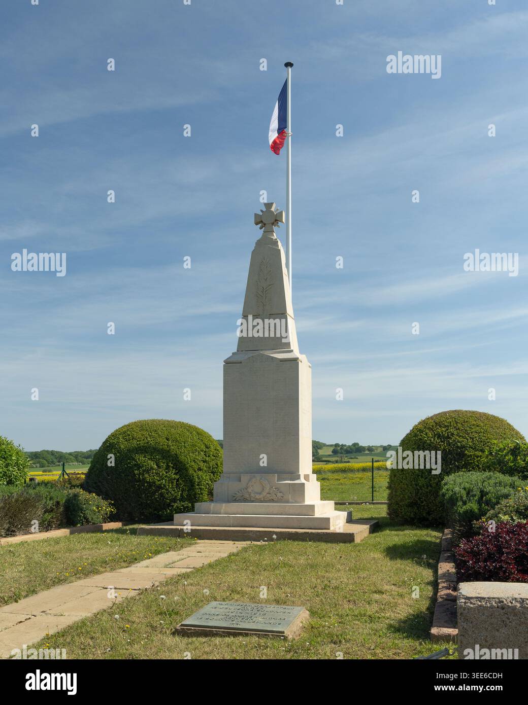 Die nationale Nekropole Frémery bei Chicourt. Es vereint die Überreste von Soldaten, die für Frankreich während der Schlacht an den Grenzen starben Stockfoto
