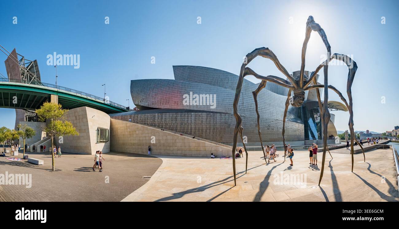 Maman Spinnenskulptur und Guggenheim Museum in Bilbao Spanien Stockfoto