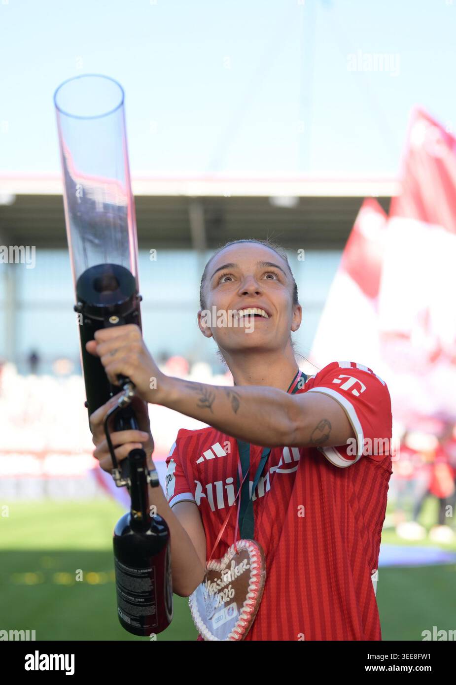 fc-bayern-munchen-deutsche-meisterin-2026-natalia-padilla-bidas-munchen-9-mai-2026-fussball-google-pixel-frauen-bundesliga-fc-bayern-munchen-eintracht-frankfurt-3ee8fw1.jpg