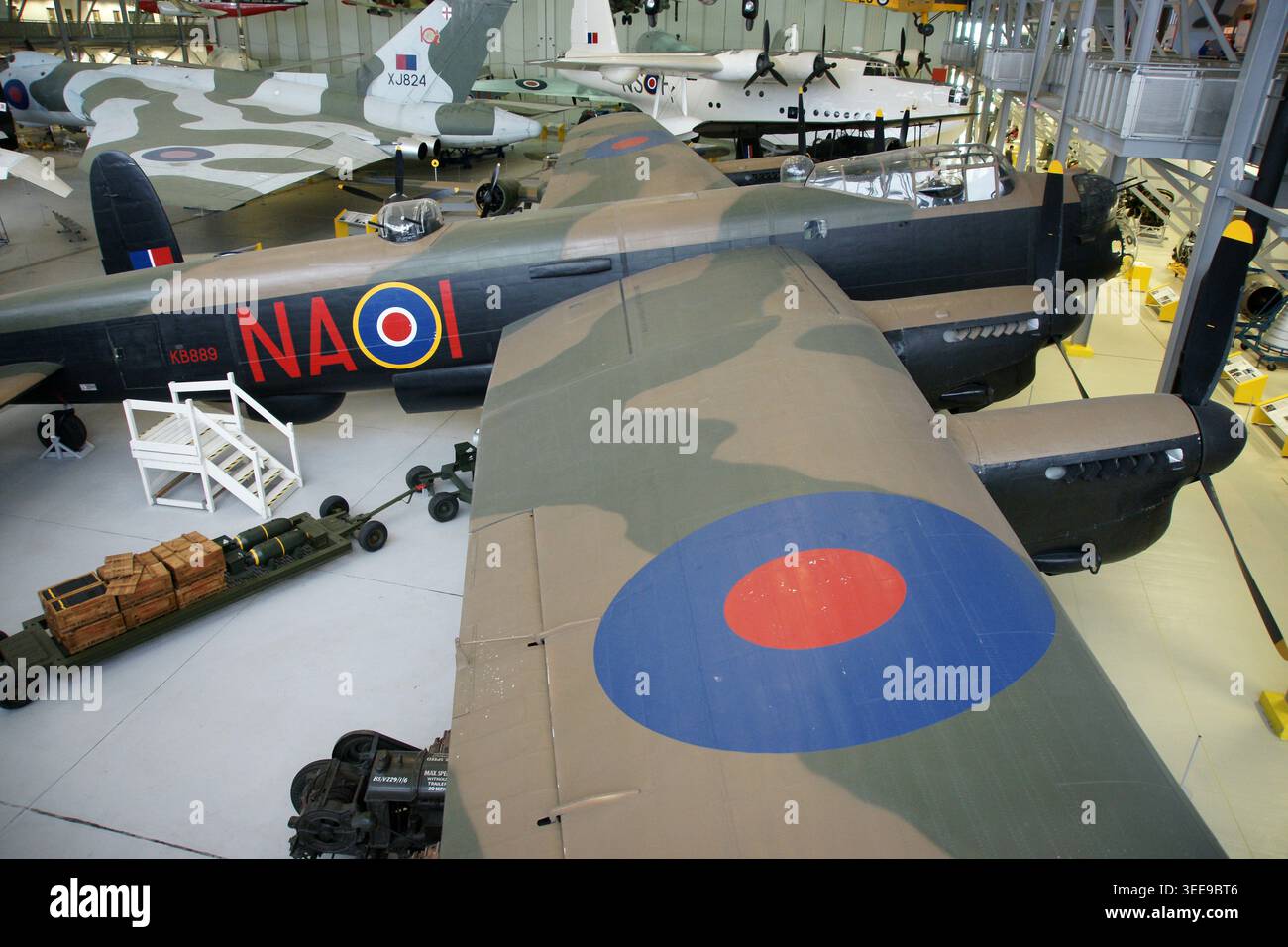 Avro Lancaster KB889, Lancaster Bomber im Imperial war Museum Duxford, Stockfoto