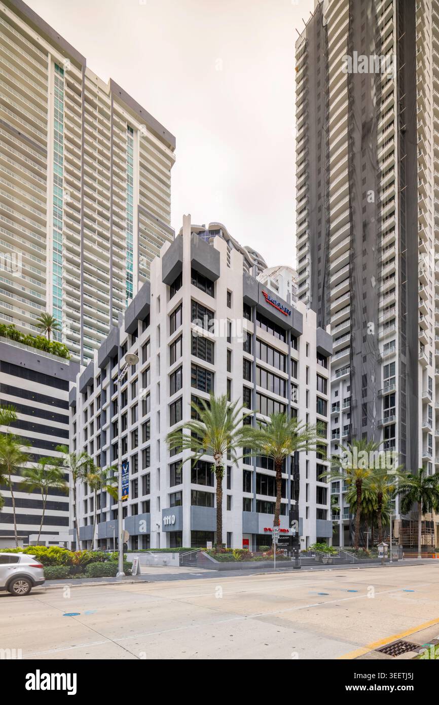 Brickell, FL, USA - 11. Mai 2026: Bürogebäude 1110 Brickell Avenue Miami Stockfoto