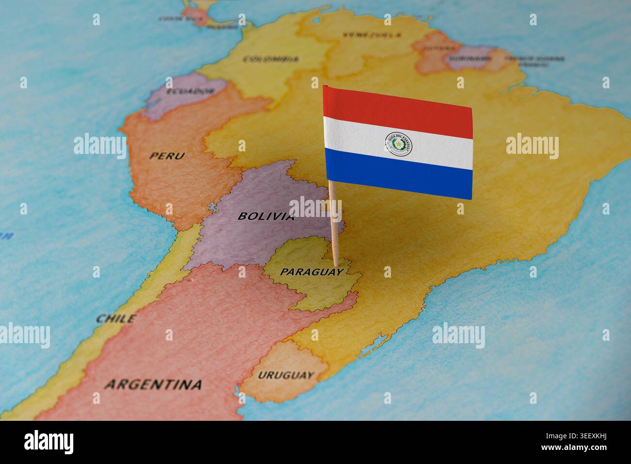 Paraguay Flaggenmarkierung Paraguay auf Südamerika Karte, Reiseziel Konzept Stockfoto
