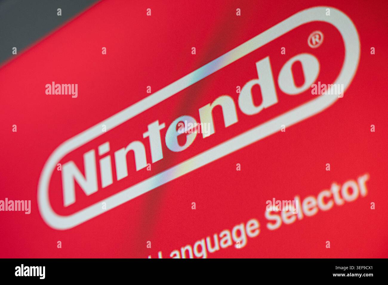 18. April 2026 - Taschkent, Usbekistan: Nahaufnahme des Nintendo-Logos auf dem digitalen Bildschirm, das die Markenidentität und die Anzeigefelder des Spiels zeigt. Stockfoto