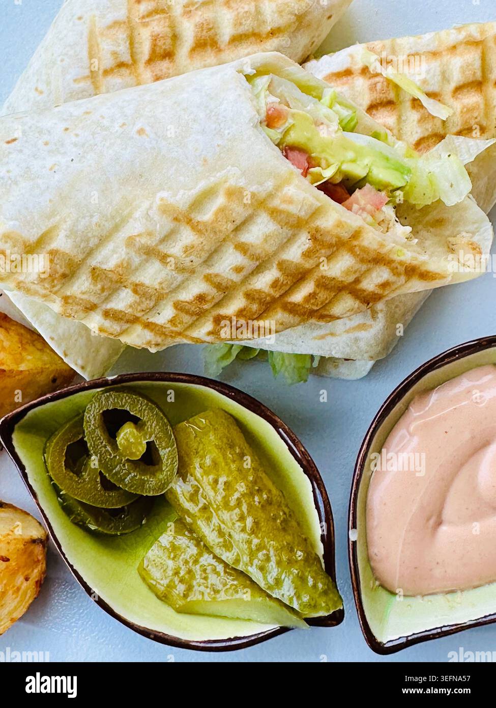 Gesundes Hühnchen-Sandwich-Mittagessen Stockfoto