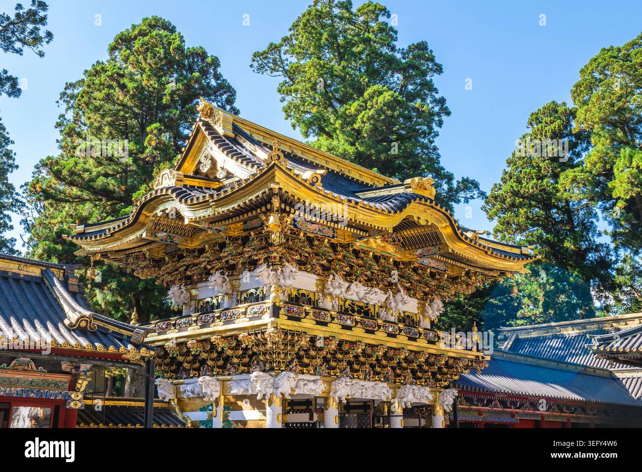 Yomeimon-Tor des Nikko Tosho gu-Schreins in Nikko, Präfektur Tochigi, Kanto, Japan. Stockfoto