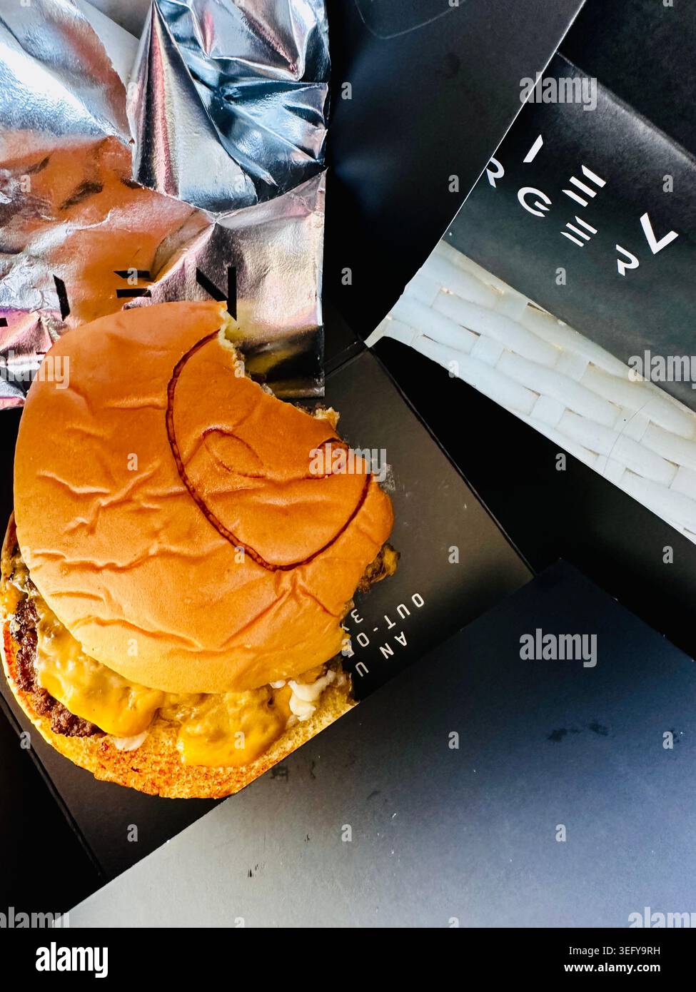 Alien Burger Fast Food Verpackung Stockfoto