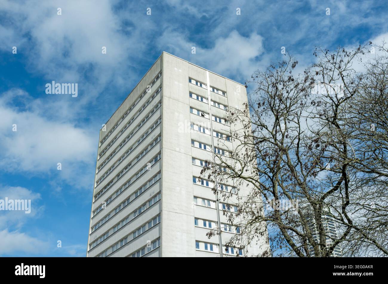 Hochhaus-Wohnblock, Birmingham, UK. 2026 Stockfoto