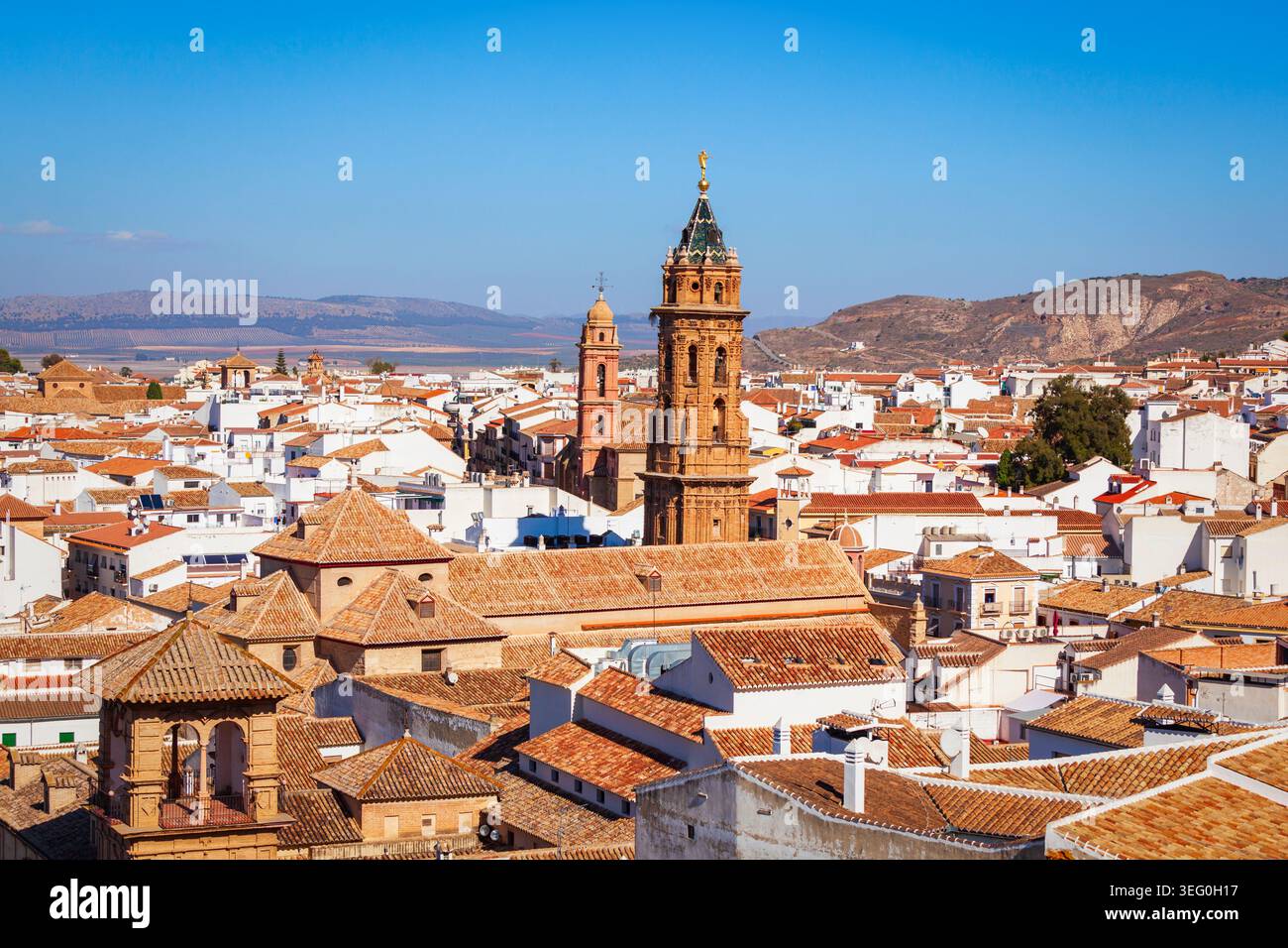 Kirche der Gemeinde Sebastian in Antequera. Antequera ist eine Stadt in der Provinz Malaga, der Gemeinde Andalusien in Spanien. Stockfoto
