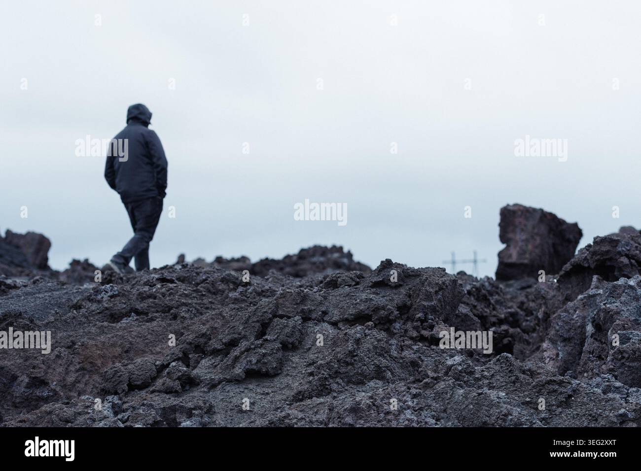 Wanderungen auf den erstarrten Lavaflüssen in der Nähe von Grindavik, Island, Europa Stockfoto