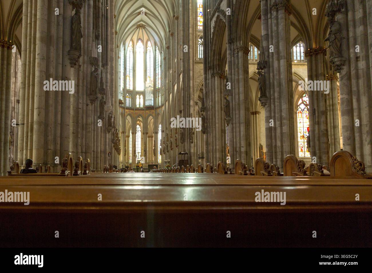 Köln, Deutschland - 07. Juli 2018: Innere Domkirche St. Peter, katholischer Dom in Köln Stockfoto