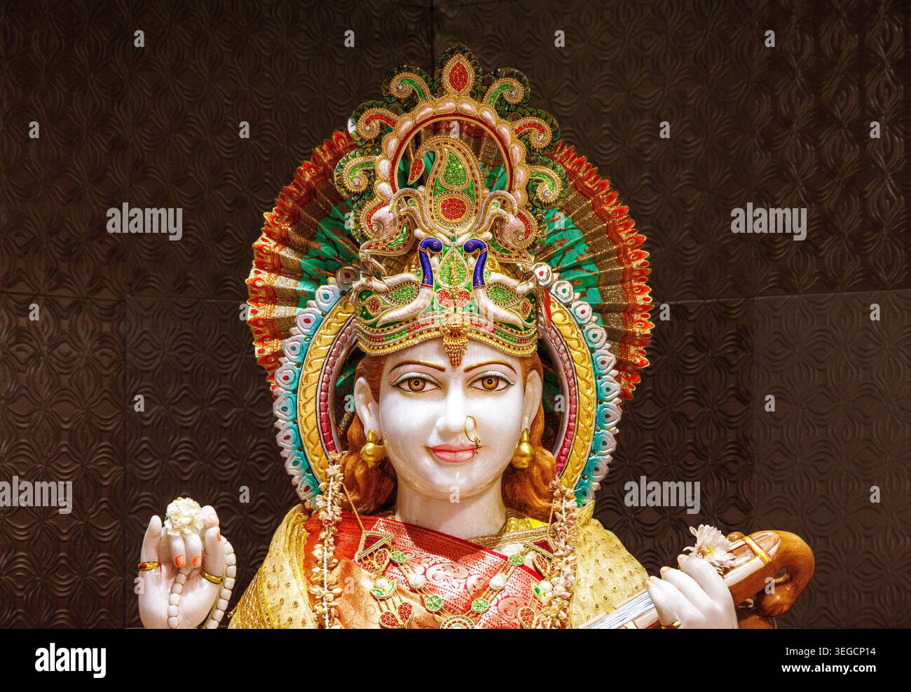 Hindu Heritage Centre, Göttin Durga Statue auf dem Löwen mit traditionellen Verzierungen Stockfoto