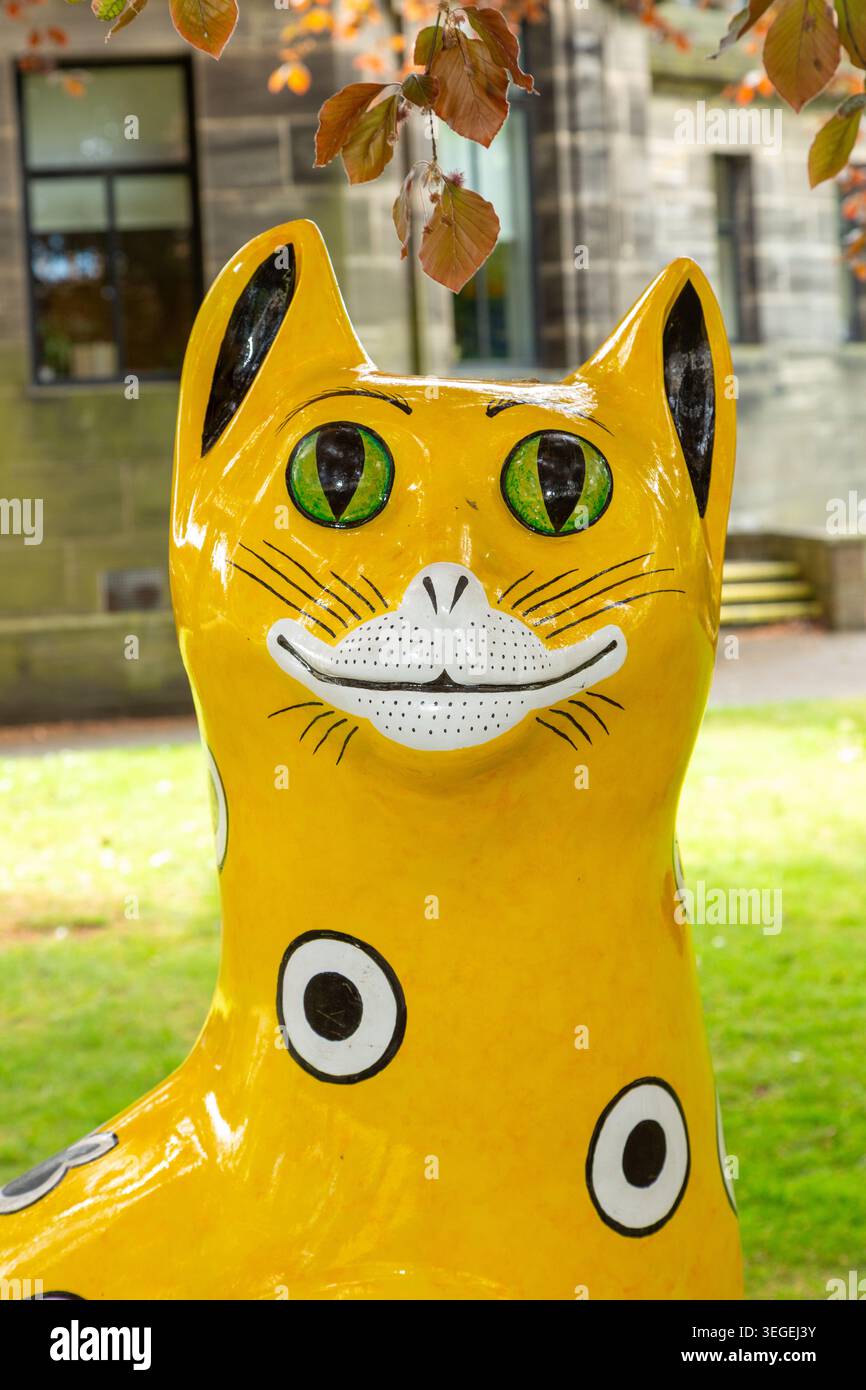 Galle Cat von der Künstlerin Griselda Hill Teil des Wemyss Ware Cat Trail in Kirkcaldy, Fife, Schottland Stockfoto