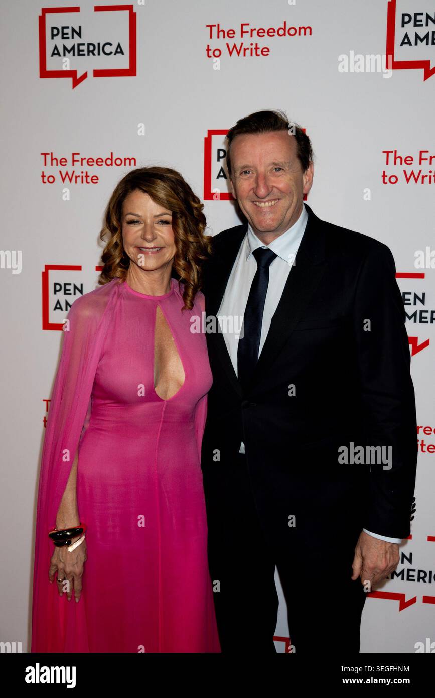 Maryanne Gilmartin, David Dunne bei Arrivals für PEN America Literary Gala, American Museum of Natural History, New York, NY, 14. Mai 2026. Foto: Ryan Billings / Everett Collection Stockfoto