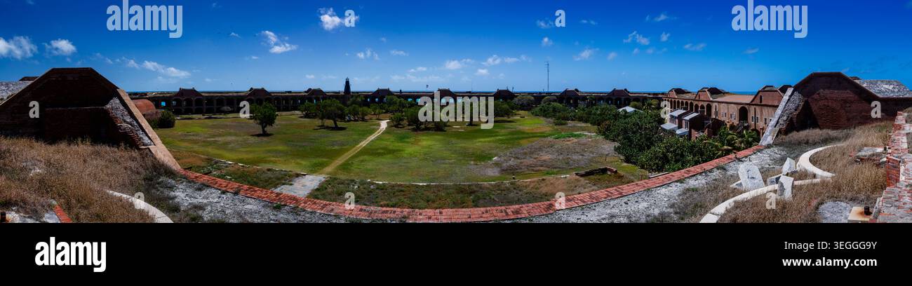 Panoramablick auf das Innere von Fort Jefferson im Dry tortugas Nationalpark Stockfoto
