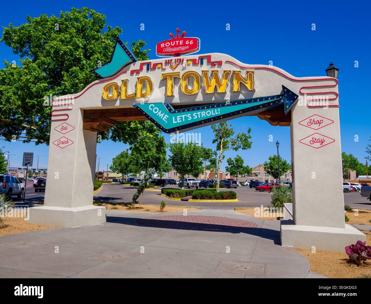 Albuquerque, New Mexico - Mai 8,2026 Eintritt zum Old Town Plaza auf der Rte 66 Stockfoto