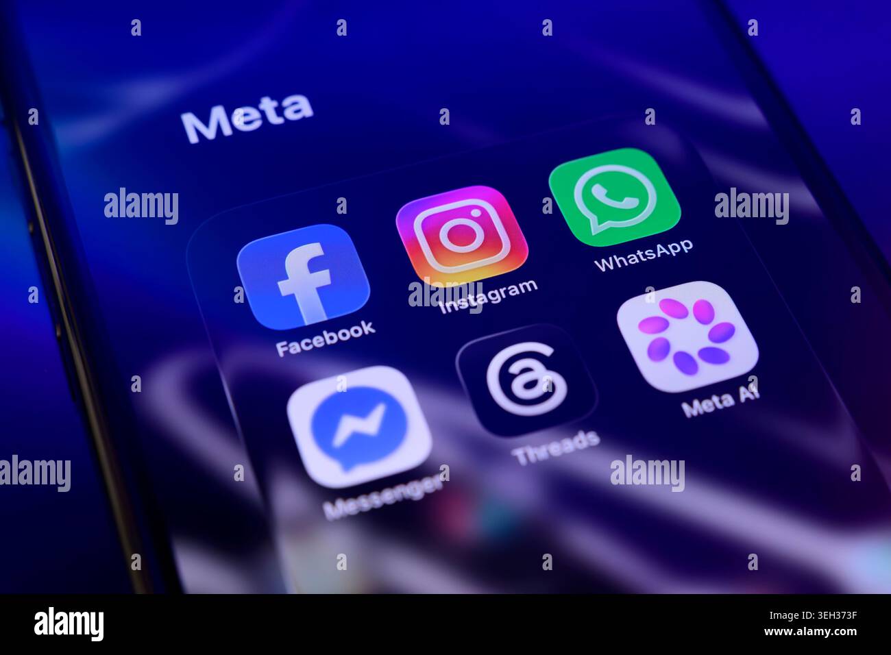 Paris, Frankreich - 22. Mai 2026: Symbole für die Anwendung von Meta-sozialen Medien und Messaging werden auf einem Smartphone-Bildschirm angezeigt. Stockfoto