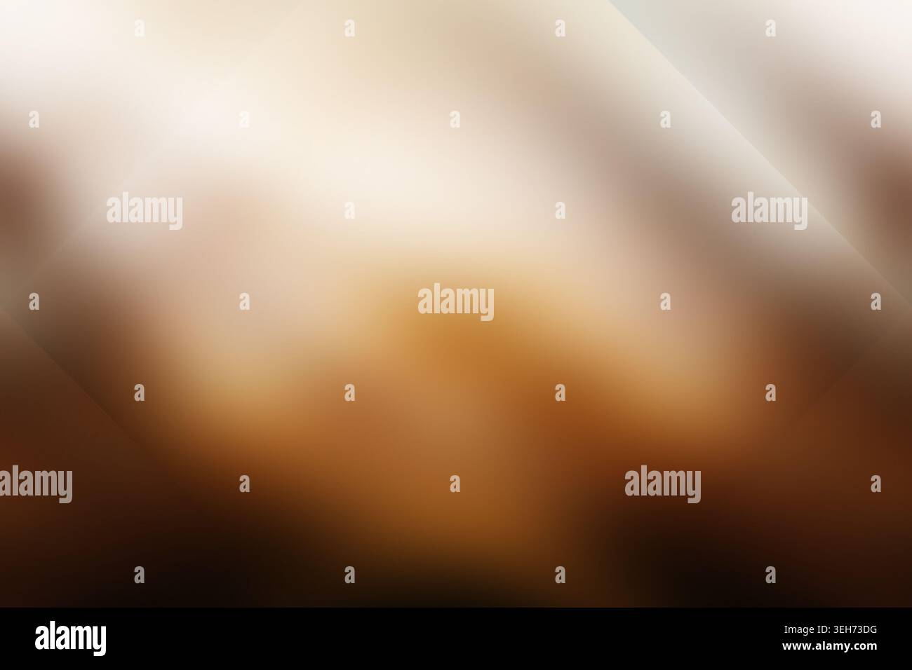Ein warmer, abstrakter Hintergrund mit weichen Übergängen in Braun-, Beige- und Goldtönen mit dezenter geometrischer Überlagerung. Stockfoto