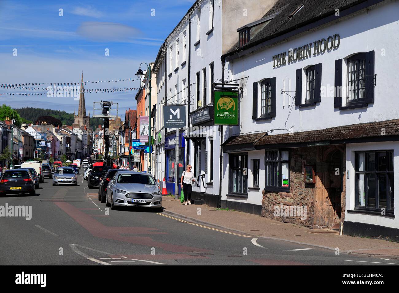 Blick auf die Monnow Street, Monmouth, Monmouthshire, South Wales. Stockfoto