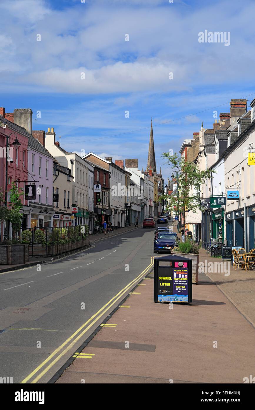 Blick auf die Monnow Street, Monmouth, Monmouthshire, South Wales. Stockfoto