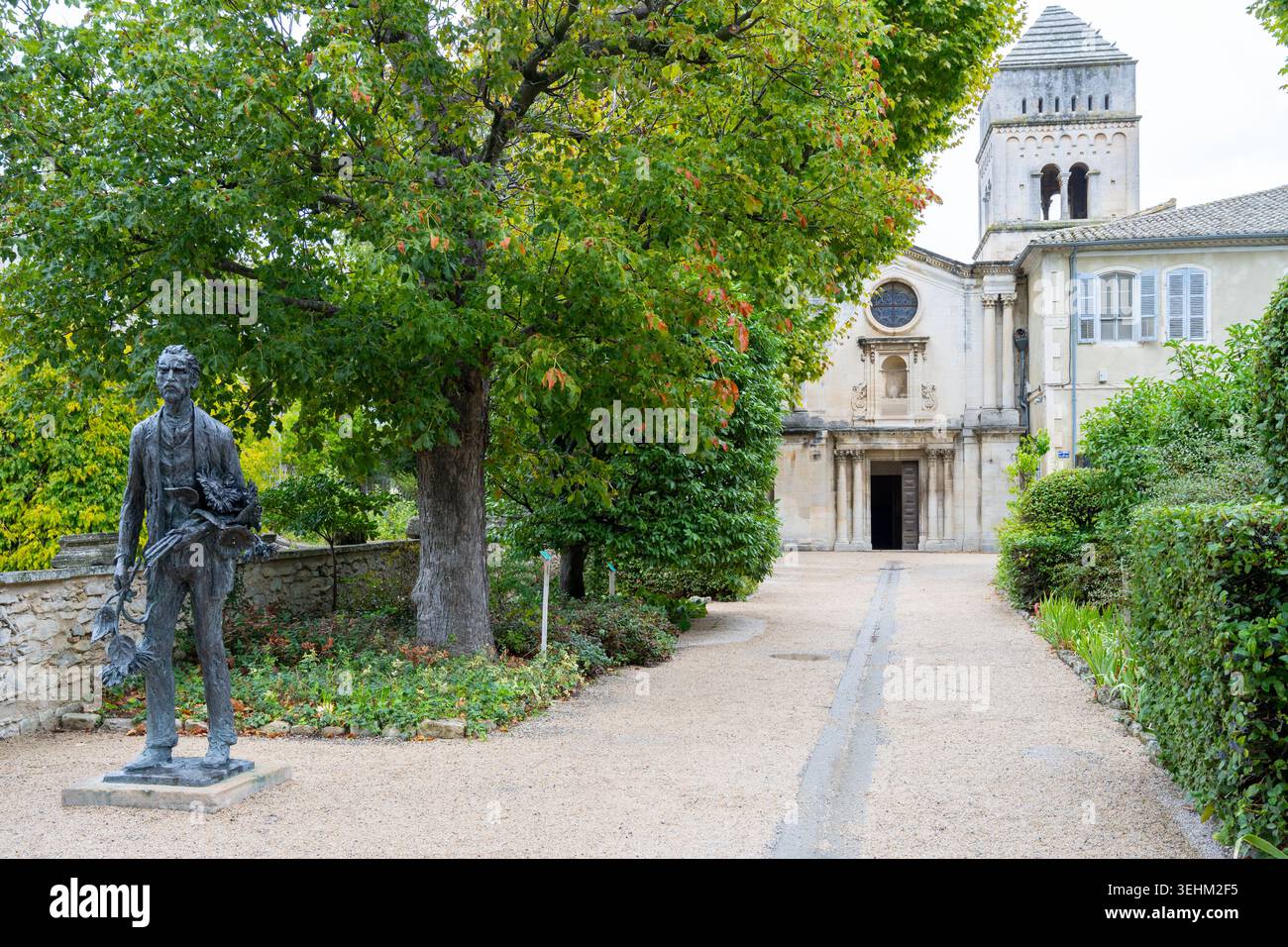 Statue von Vincent Van Gogh in der psychiatrischen Anstalt Saint-Paul-de-Mausole, wo Vincent Van Gogh heute Van Gogh Museum St Remy de Provence blieb Stockfoto
