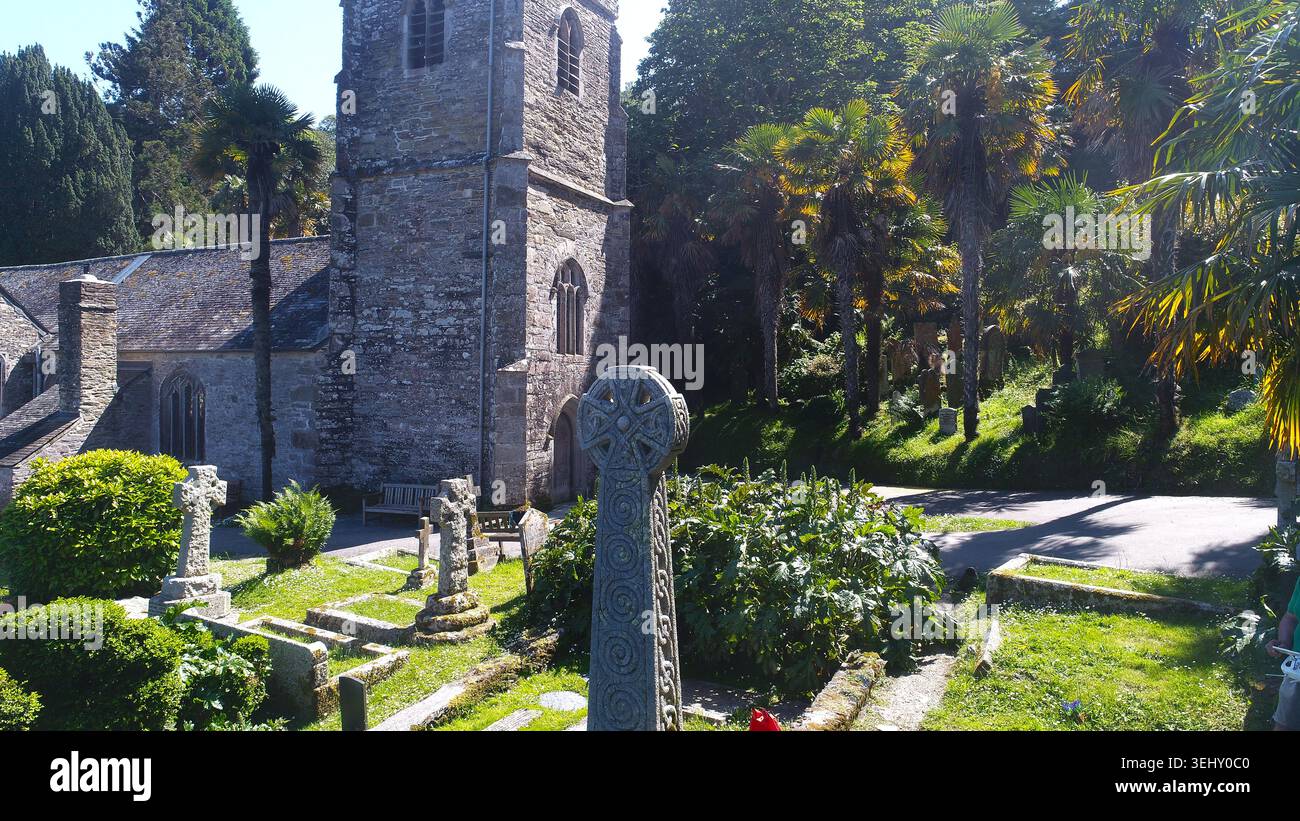 Aus der Vogelperspektive auf St. Just's Church, St. Just in Roseland. Eine Pfarrkirche der Klasse I in der Church of England Stockfoto
