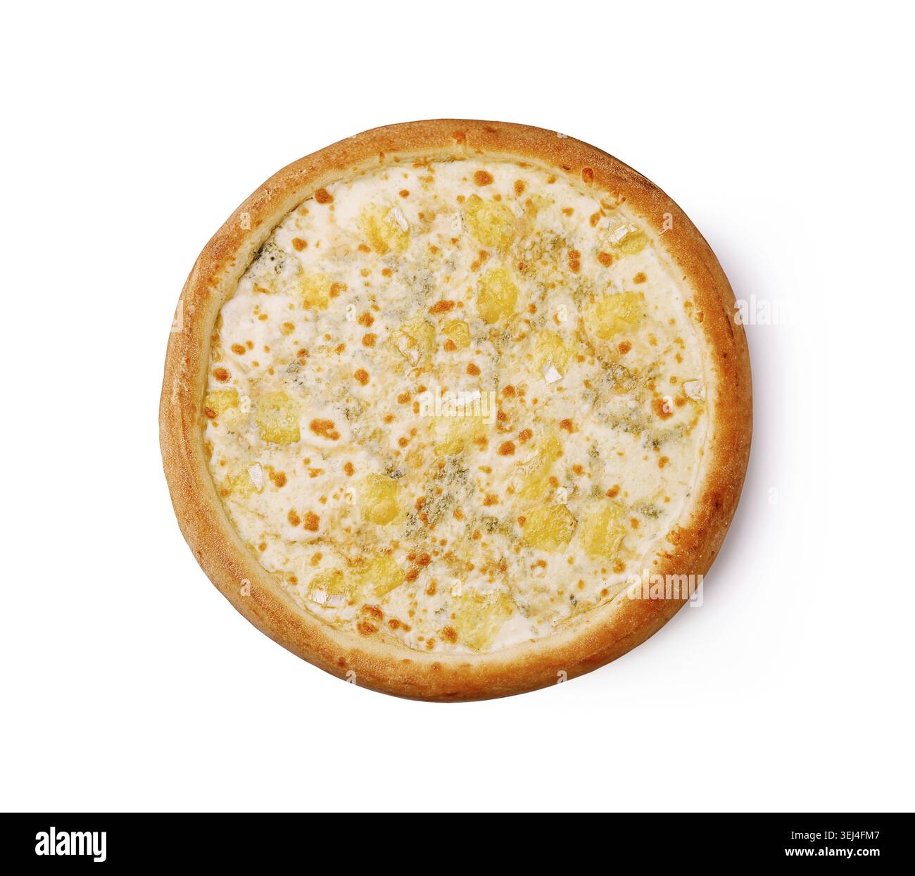Essen, Eine runde Pizza sitzt auf einem schlichten Hintergrund, mit einer goldenen Kruste und einem cremigen Käsebelag mit süßen Ananasstücken. Diese te Stockfoto