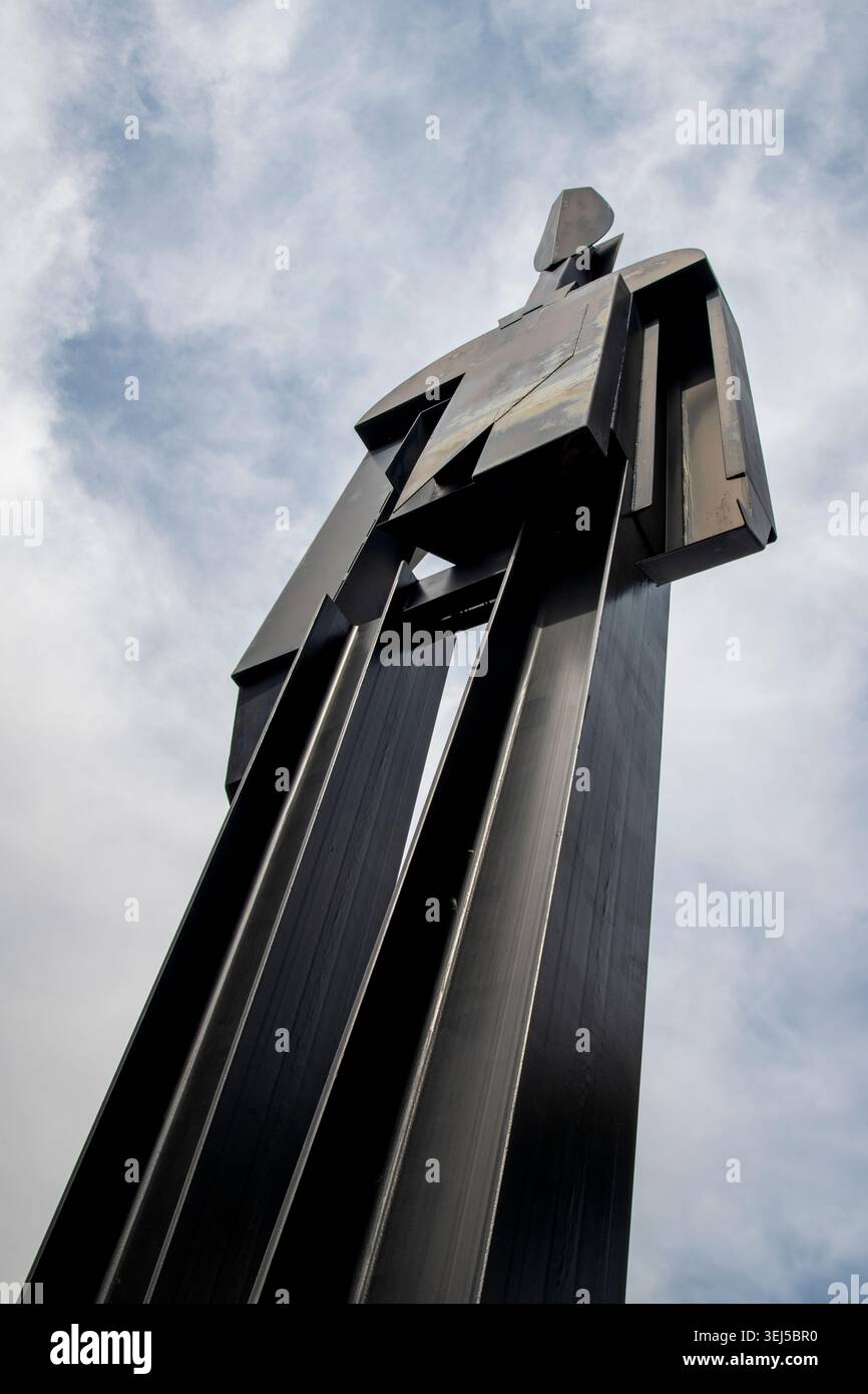 St. Paul, Minnesota. WESTERN Sculpture Park. Der Geist von Rondo. 40 m groß. Ein Geschenk des Künstlers Melvin Smith an die Stadt, um Aufmerksamkeit zu schenken Stockfoto