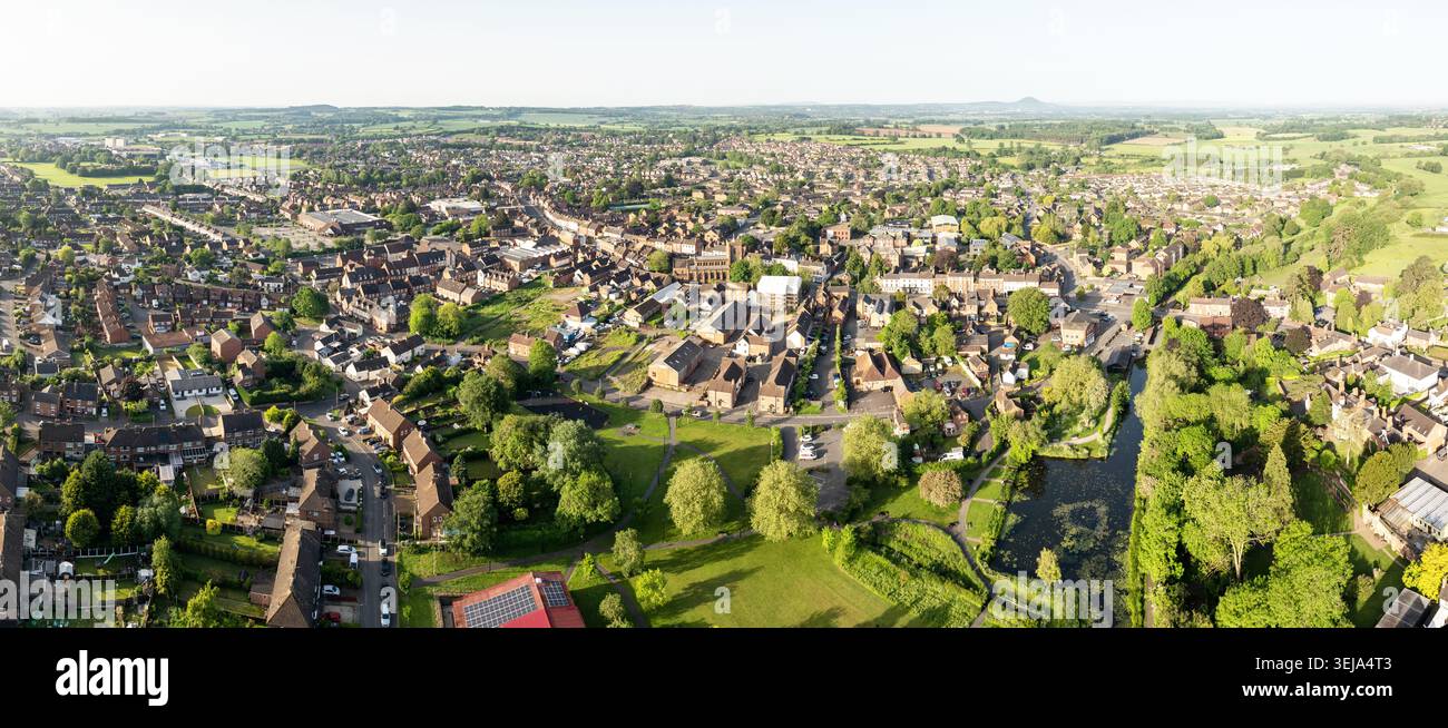 Panoramablick auf Newport, Shropshire; Blick nach Südwesten von Nordosten. Newport Kanal Becken unten rechts. Stockfoto