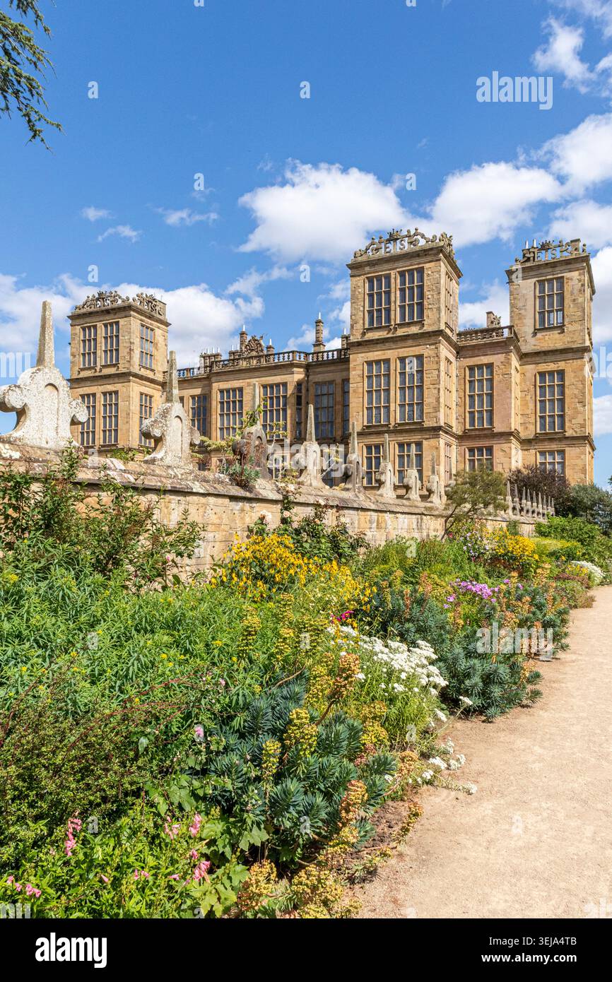 Hardwick Hall - ein elisabethanisches Haus, das in den 1590s Jahren von Bess of Hardwick in Derbyshire, England, erbaut wurde Stockfoto