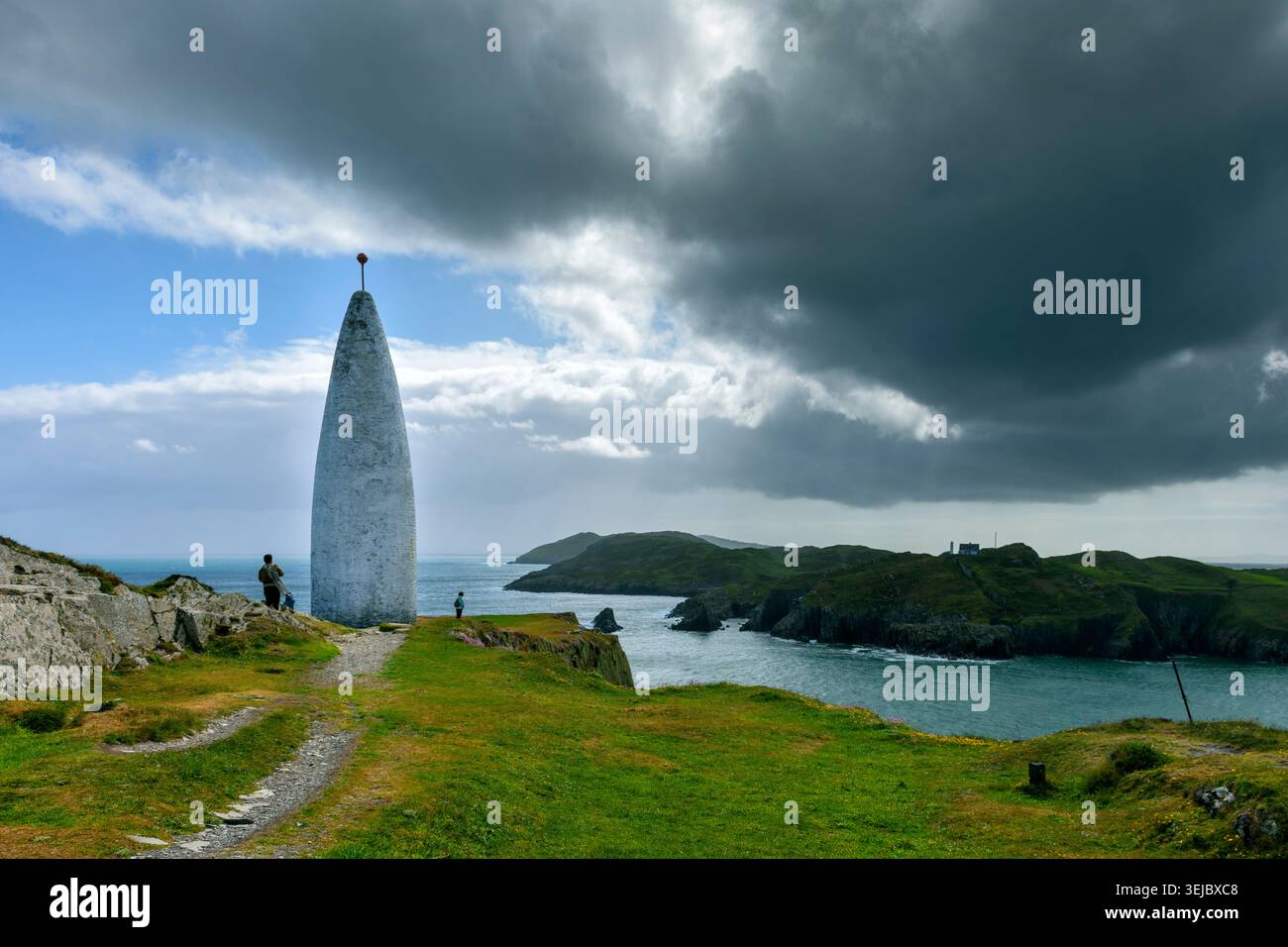 Blick über Sherkin Island vom Baltimore Beacon, in der Nähe von Baltimore Village, Co. Cork, Irland. Stockfoto