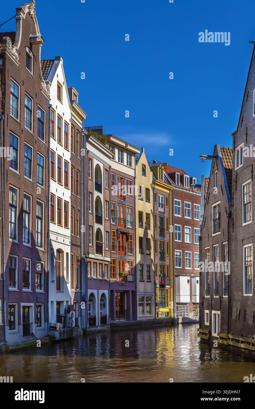 Kanal in Amsterdam, Niederlande Stockfoto