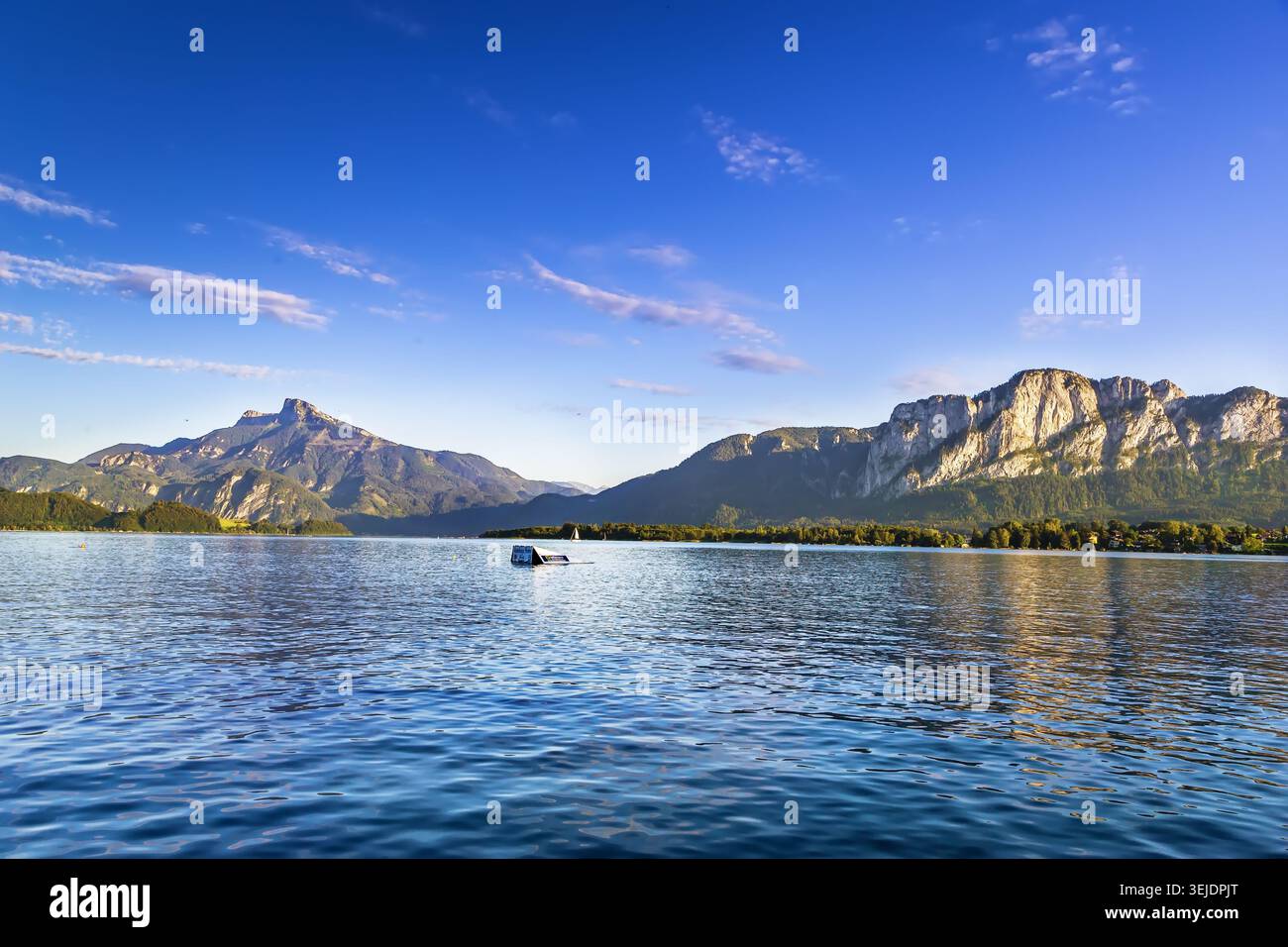 Landschaft mit Mondsee, Österreich Stockfoto