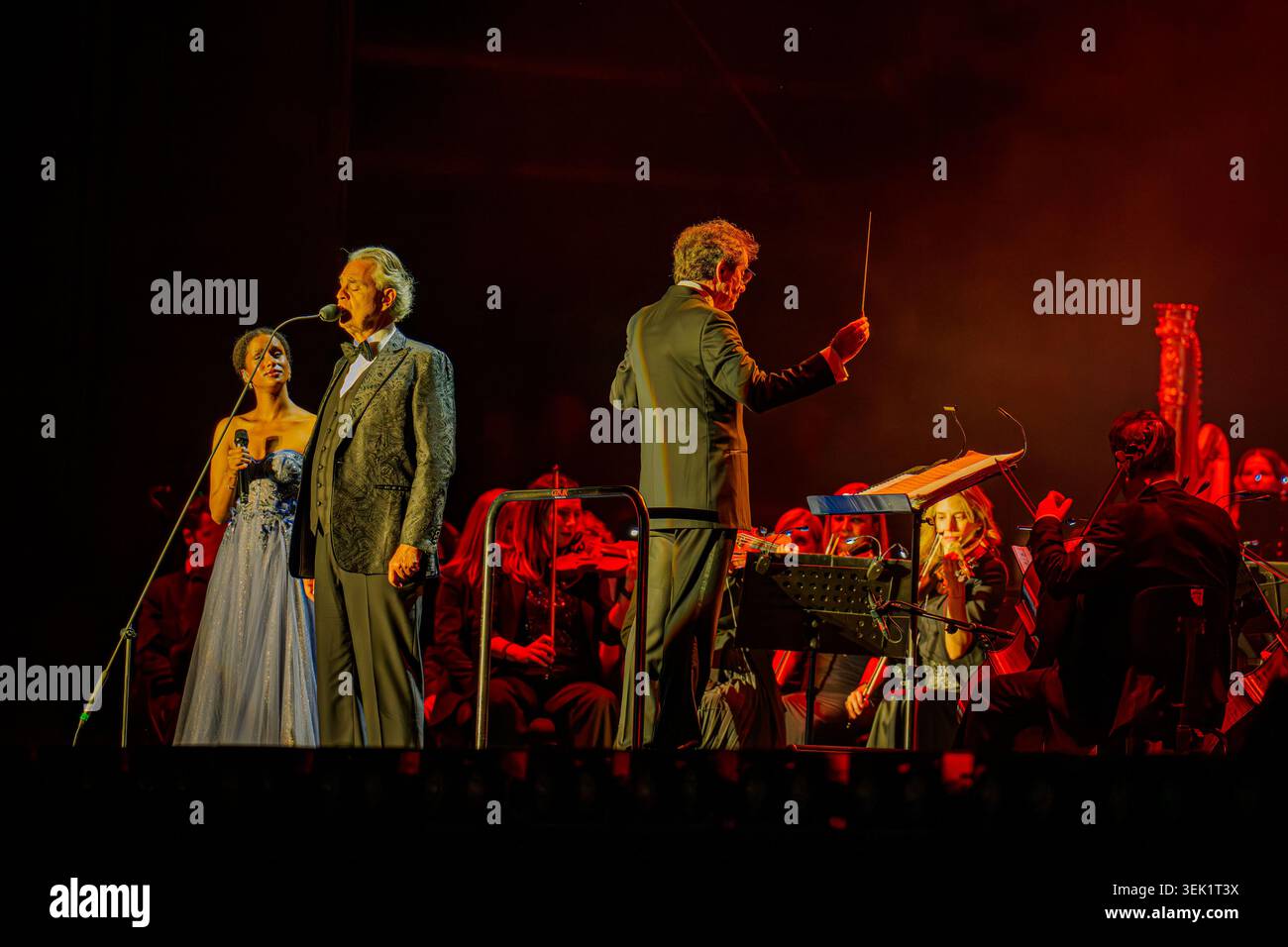 Andrea Bocelli Romanza - 30. Jahrestag World Tour Istanbul Konzert 2026 BJK Tüpraş Stadium 06.30.2026 Stockfoto