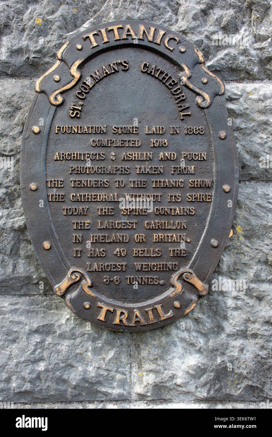 Wandtafel auf dem Titanic Trail mit Informationen zur St. Colman's Cathedral Cobh (an Cóbh), Co. Cork, Irland Stockfoto